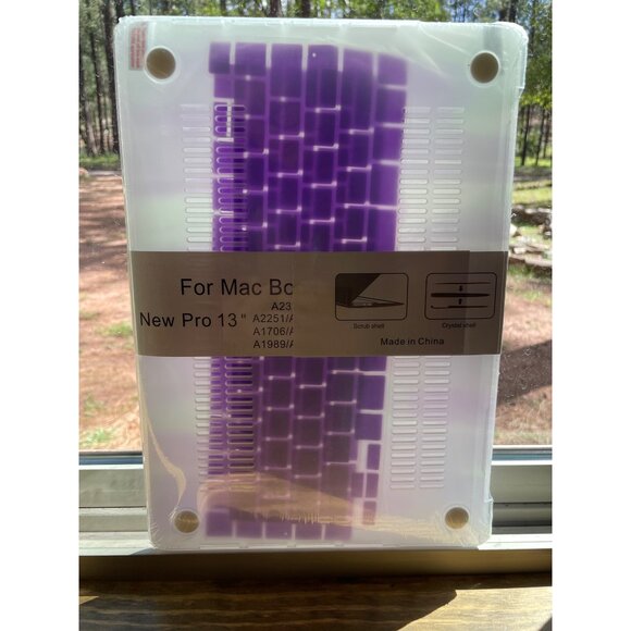 MacBook Pro 13" Case A2338 A2251 A2289 A1706 A1708 A1989 A2159 Purple & Green - Picture 8 of 8